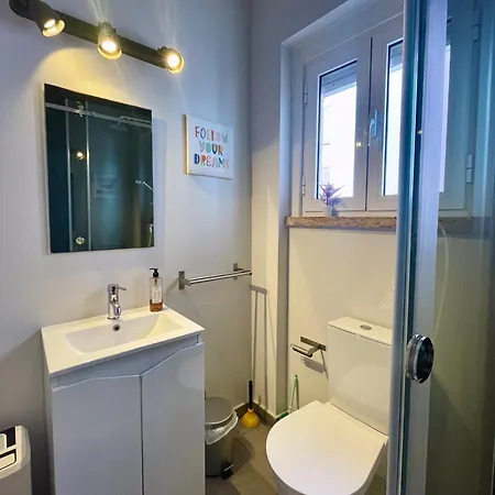 Retreat By The River, By Timecooler Лиссабон