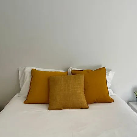 Retreat By The River, By Timecooler Апартаменты *