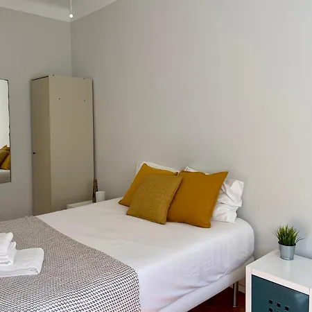 Daire Retreat By The River, By Timecooler Lisboa